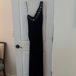 Gorgeous black velvet one shoulder formal gown
